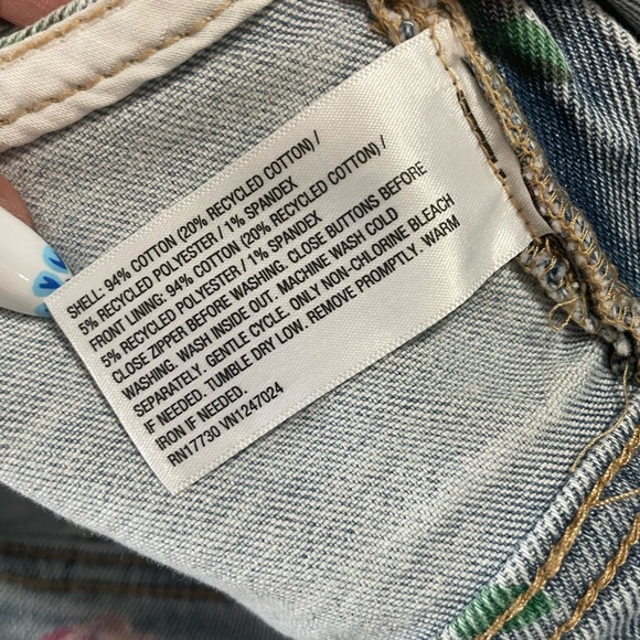 Wild Fable ๐น Cropped Denim Vest light Blue jeans, size XS, floral design ๐๐ - Picture 12 of 12